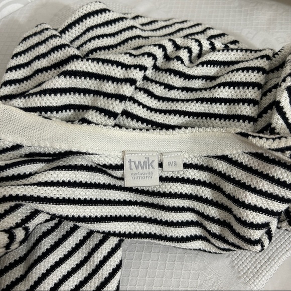 TWIK Black&White Striped Long Sleeve Knit Cardigan - Picture 9 of 9